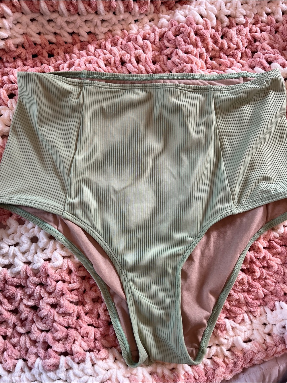 Kortni jeane highwaist bikini bottom